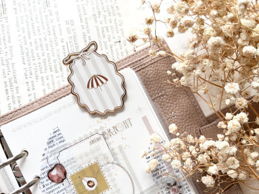 Enamel clip: Little delights