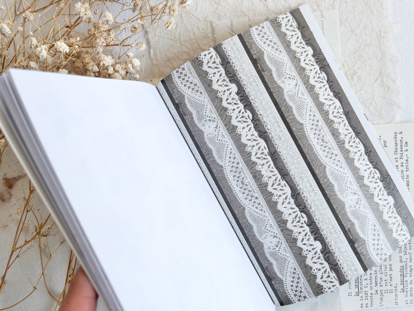 Crafting paper & sticker pad: Nostalgia (February 2026 sub kit)