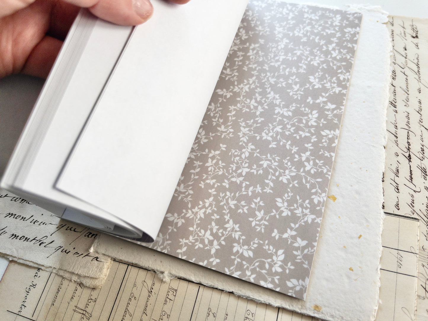 Washi sticker book: Spring cottage