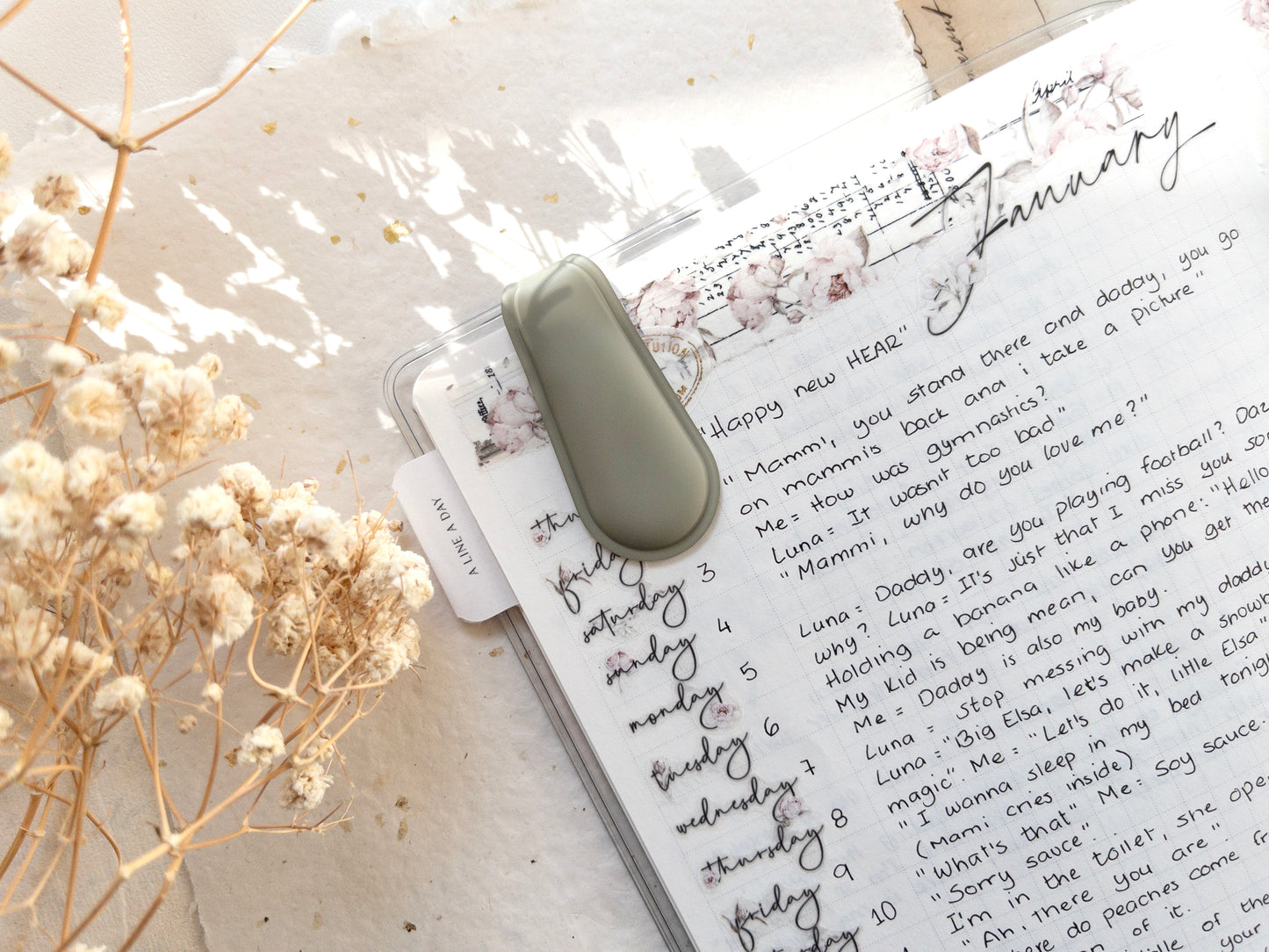 Magnetic bookmarks: Spring cottage